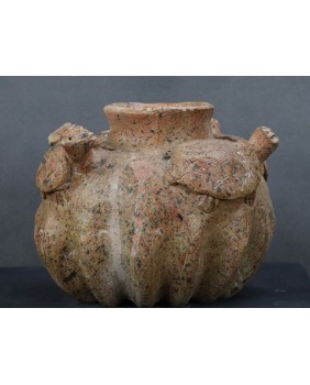 Waza z żółwiami. Ceramika....