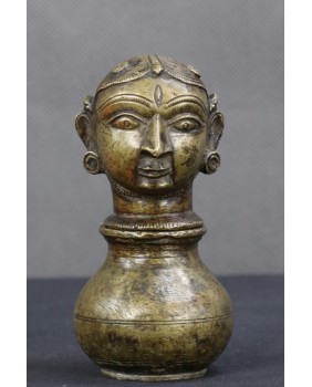 Naczynie. Gauri. Brąz....