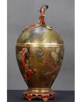 Pojemnik. Mixed metal....