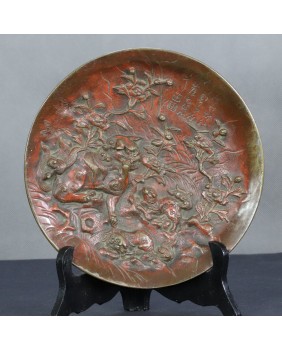 Talerz. Scena z psami...