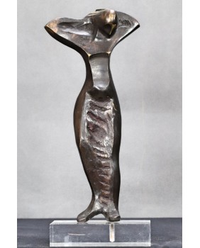 Przeciągająca się. Brąz....