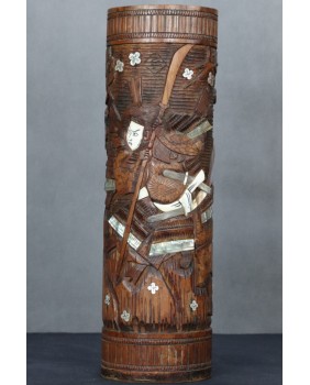 Pojemnik z samurajem....