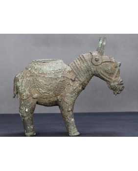 Osioł. Naczynie wotywne....