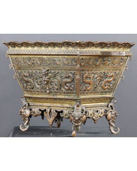 Żardiniera z motywami...