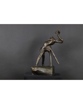 Rozjuszony słoń. Brąz....