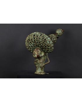 Ceremonialna fajka. Brąz....