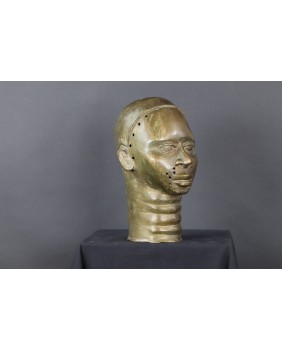 Głowa z Ife. Brąz. Nigeria....