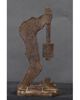 Hammer man. Człowiek młot....