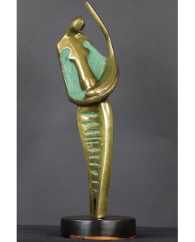 Kobieta z mandoliną. Brąz....