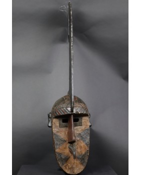 Wielka maska hełmowa. Bobo....