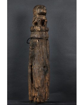 Małpa. Drewno. Dayak....