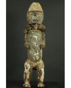 Relikwiarz. Mbete. Drewno....