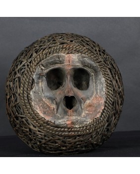 Nkisi. Kula mocy. Czaszka...