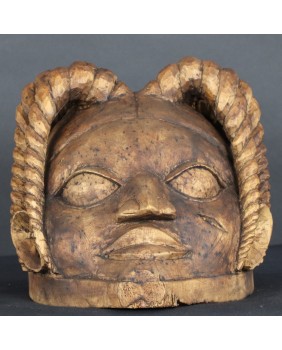 Maska Gelede. Drewno....