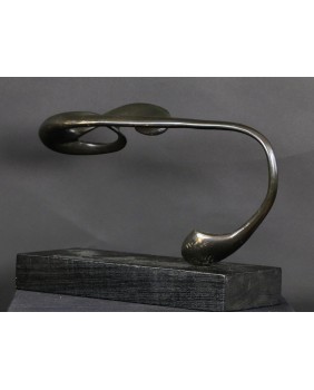 Forma geometryczna. Brąz....