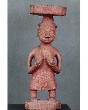 Stołek z postacią ere...