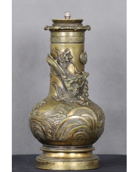 Podstawa lampy ze smokiem....