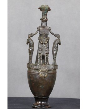 Amfora w antycznym stylu....