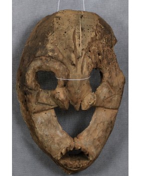 Maska symbolizująca ludzką...