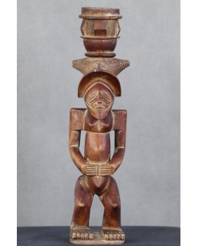 Postać przodka. Drewno....