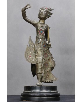 Tańcząca Aspara. Brąz....