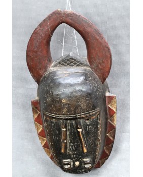 Maska bawoła. Drewno....